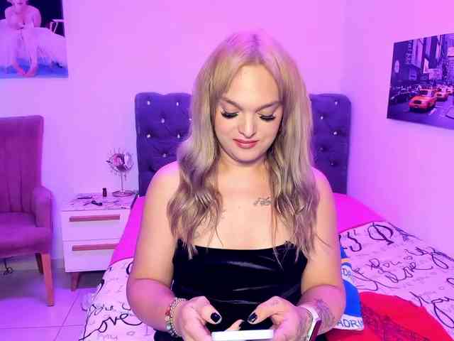 KendallCurkov Live Webcam on BongaCams