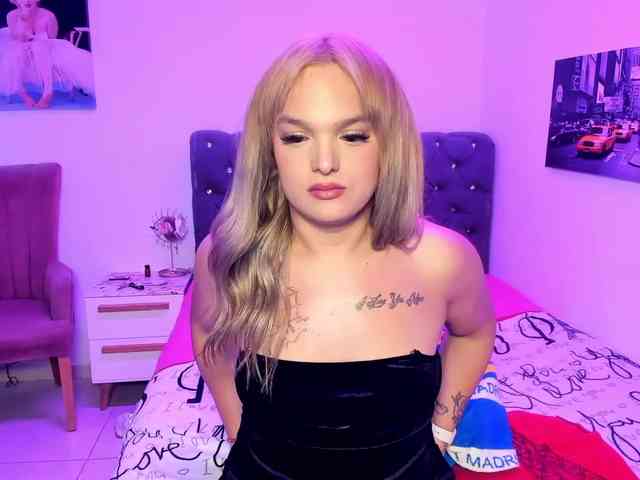 KendallCurkov Live Webcam on BongaCams