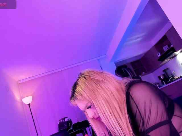 KendallCurkov Live Webcam on BongaCams