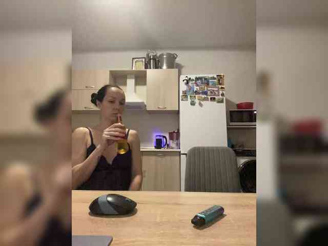 Sweet-Kisulk1 webcam