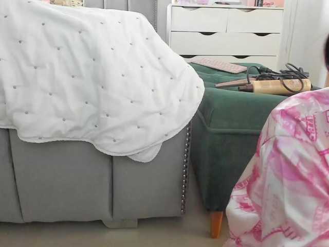 TinyRouse's BongaCams show and profile