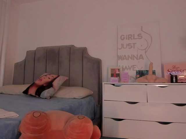 TinyRouse's BongaCams show and profile