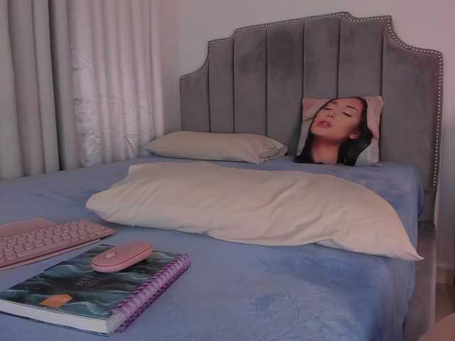 TinyRouse's BongaCams show and profile