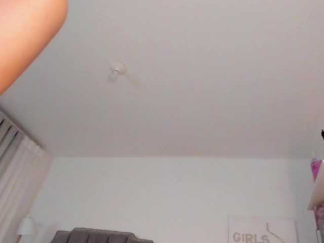 TinyRouse's BongaCams show and profile