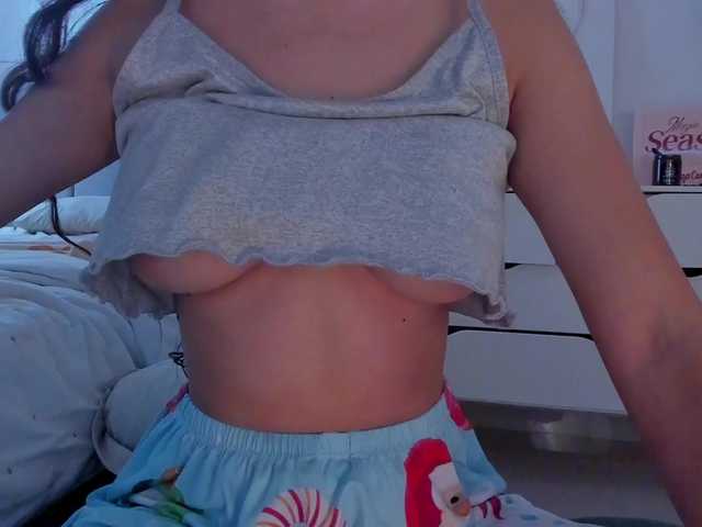 TinyRouse's BongaCams show and profile