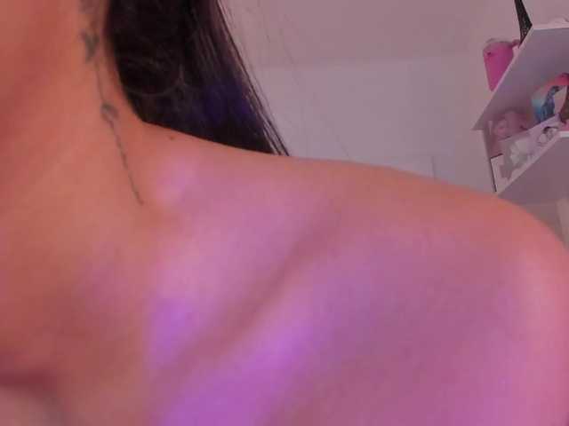 TinyRouse's BongaCams show and profile