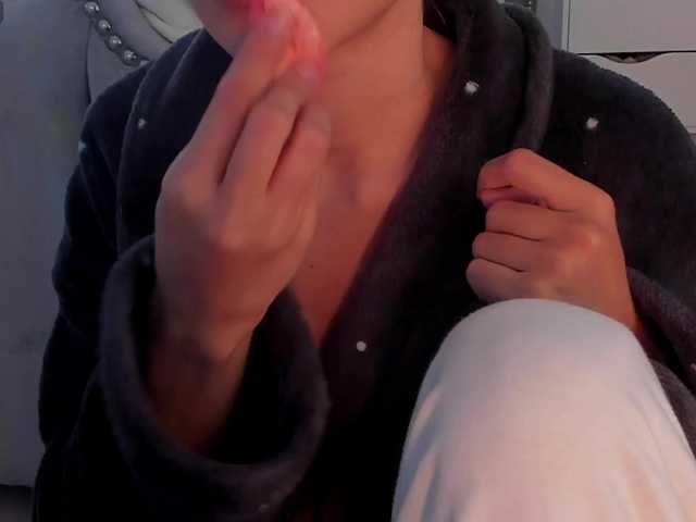 TinyRouse's BongaCams show and profile