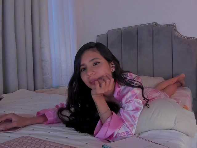 TinyRouse's BongaCams show and profile