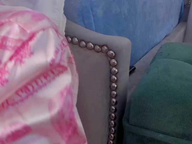 TinyRouse's BongaCams show and profile