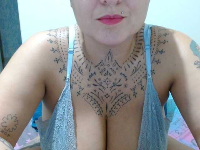 Lilithfire's BongaCams show and profile