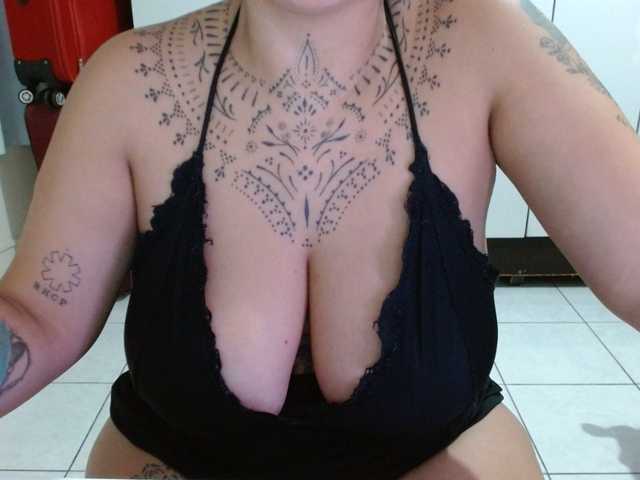 Lilithfire's BongaCams show and profile