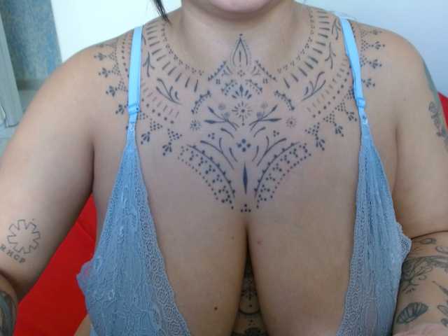 Lilithfire's BongaCams show and profile