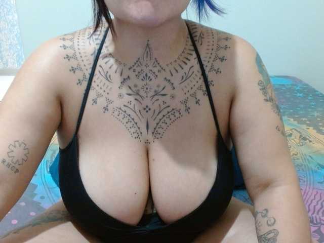 Lilithfire's BongaCams show and profile