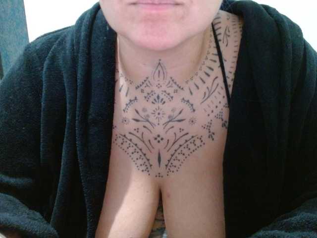 Lilithfire's BongaCams show and profile