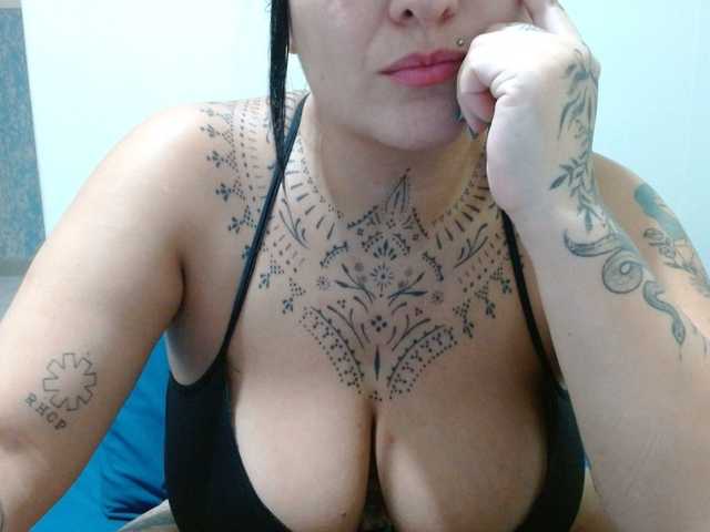 Lilithfire's BongaCams show and profile