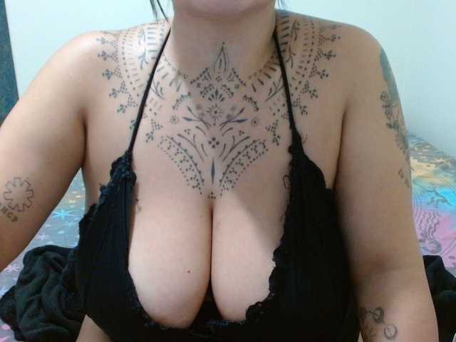 Lilithfire's BongaCams show and profile