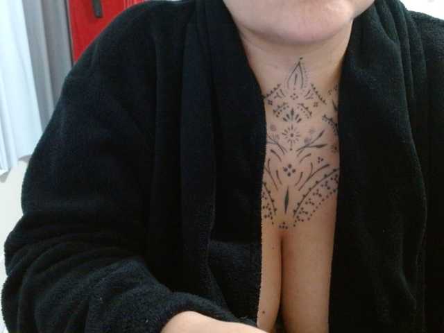 Lilithfire Live Cam on BongaCams