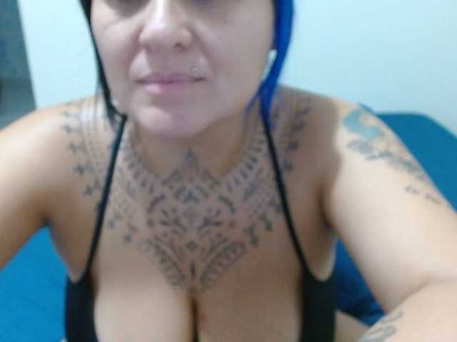 Lilithfire's BongaCams show and profile