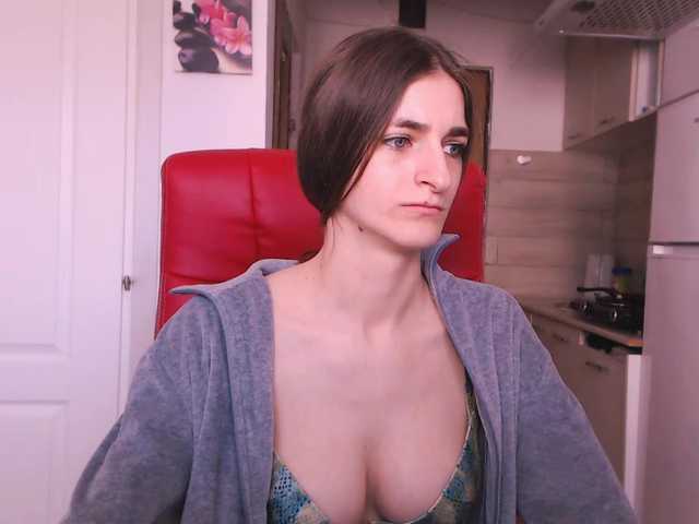 Simyhvn's BongaCams show and profile