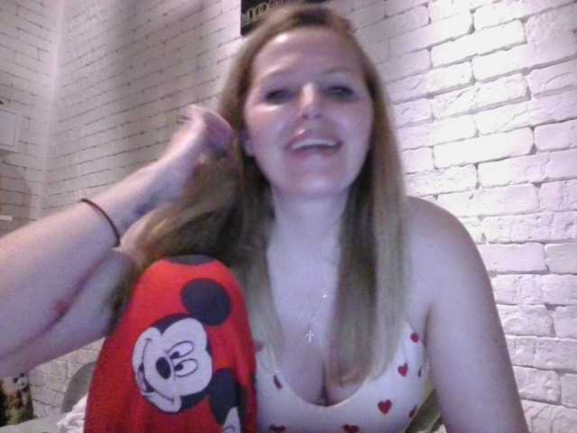 AngelAlone's BongaCams show and profile