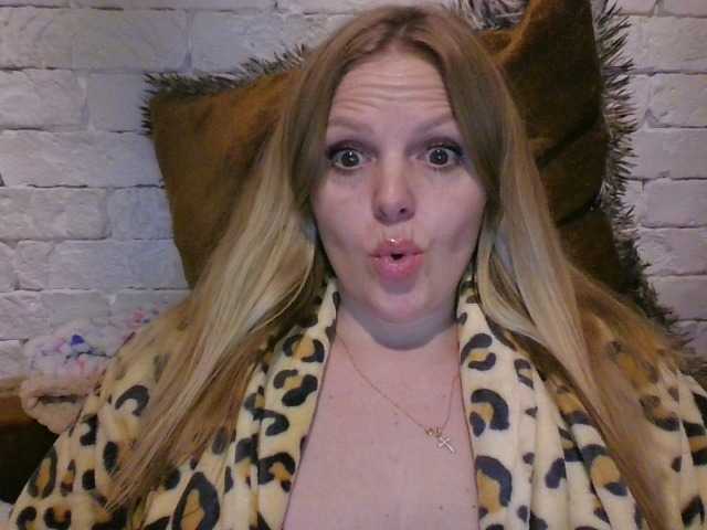 AngelAlone's BongaCams show and profile