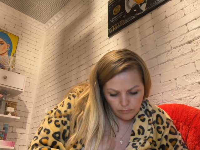 AngelAlone's BongaCams show and profile