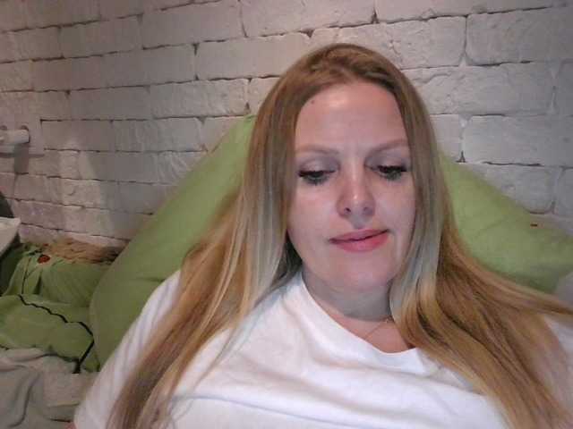 AngelAlone's BongaCams show and profile