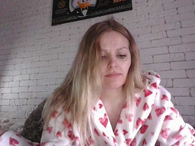 AngelAlone's BongaCams show and profile