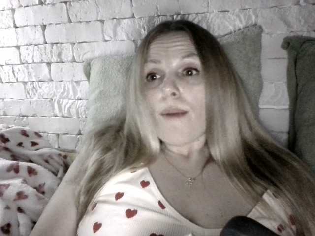 AngelAlone's BongaCams show and profile