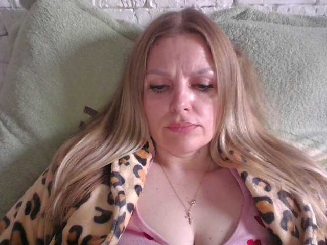 AngelAlone's BongaCams show and profile