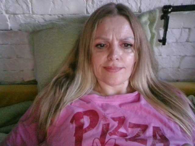 AngelAlone's BongaCams show and profile