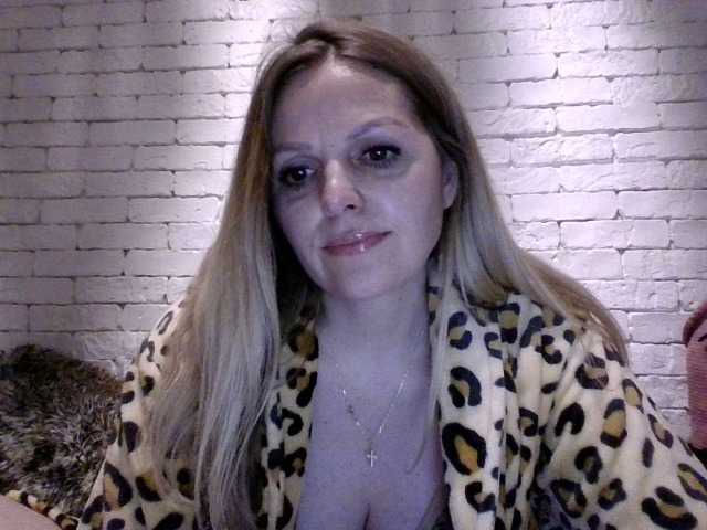 AngelAlone's BongaCams show and profile