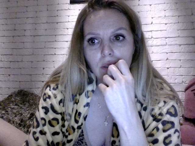 AngelAlone's BongaCams show and profile