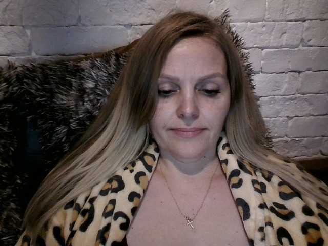 AngelAlone's BongaCams show and profile