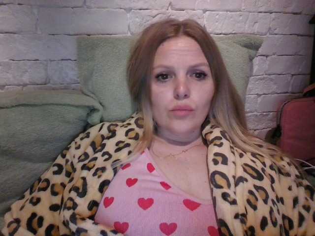 AngelAlone's BongaCams show and profile