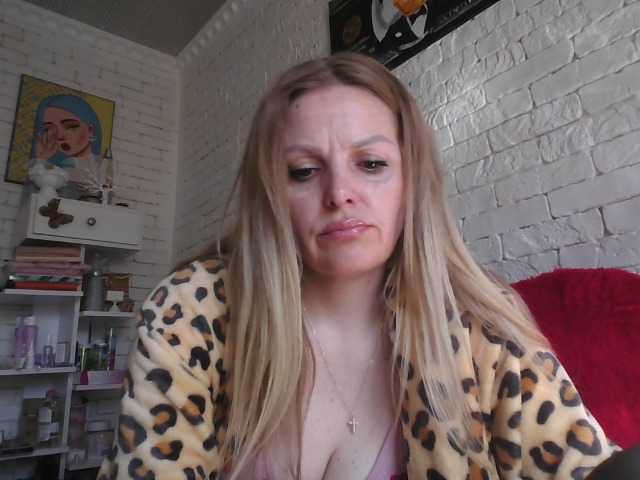 AngelAlone's BongaCams show and profile