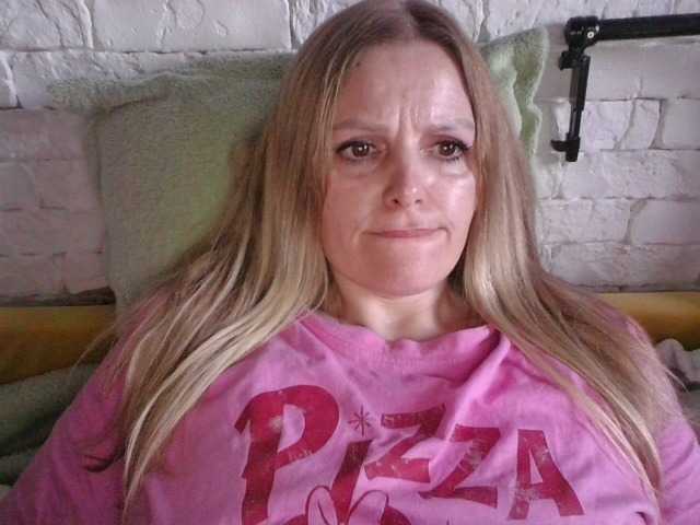 AngelAlone's BongaCams show and profile