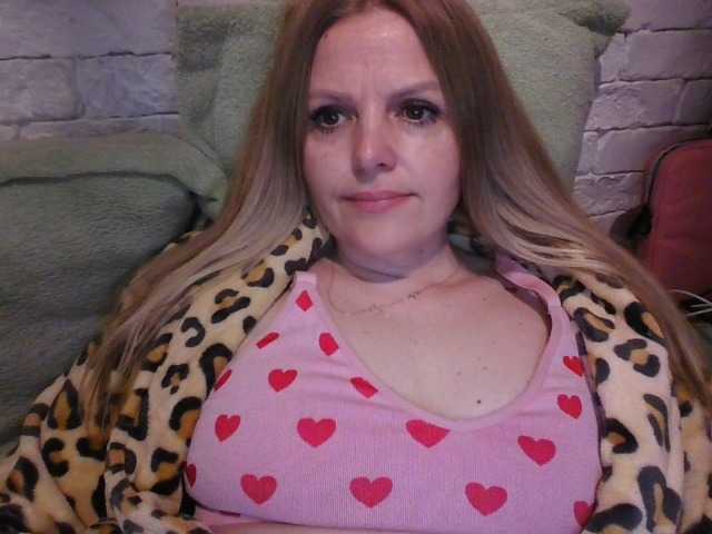 AngelAlone's BongaCams show and profile