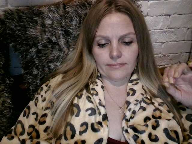 AngelAlone's BongaCams show and profile