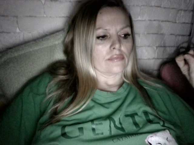 AngelAlone's BongaCams show and profile