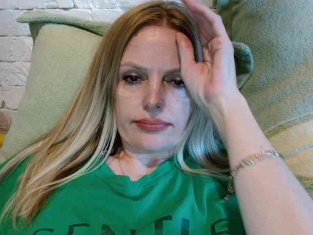 AngelAlone webcam