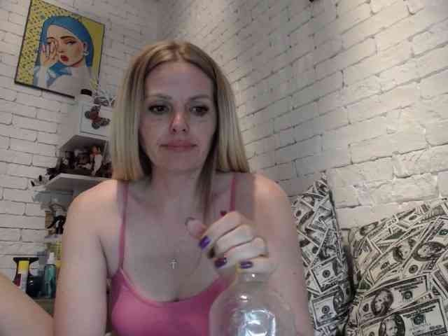 AngelAlone webcam