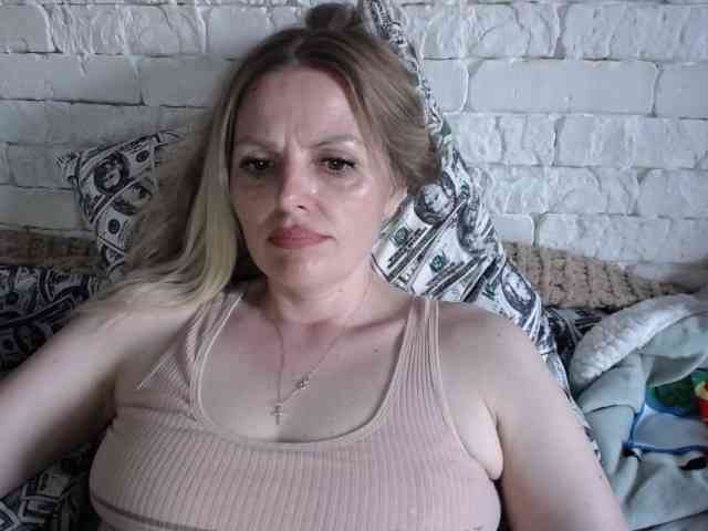 AngelAlone webcam