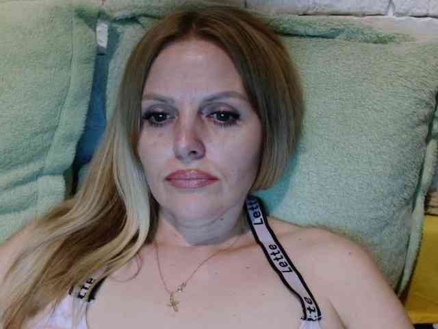 AngelAlone webcam
