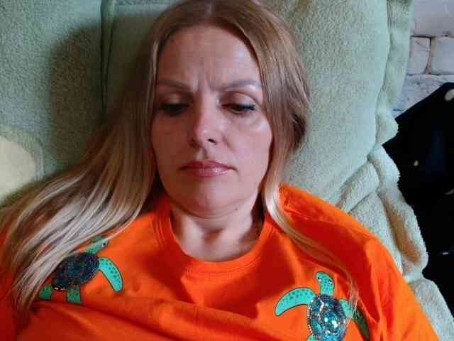AngelAlone webcam