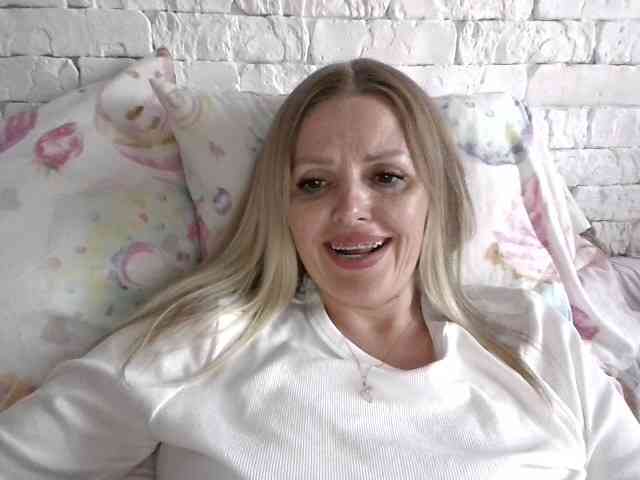 AngelAlone webcam