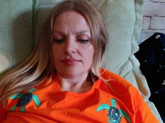 AngelAlone webcam