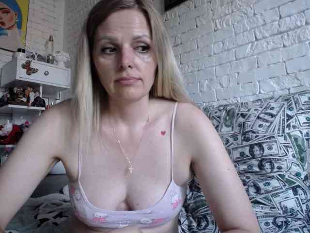 AngelAlone webcam