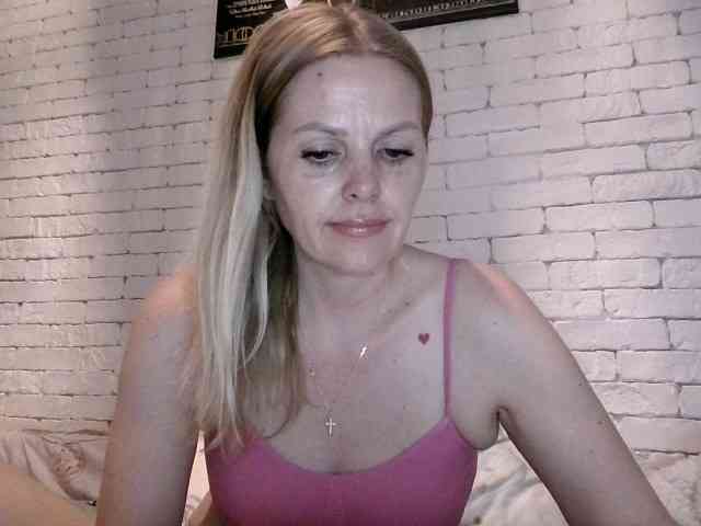 AngelAlone webcam