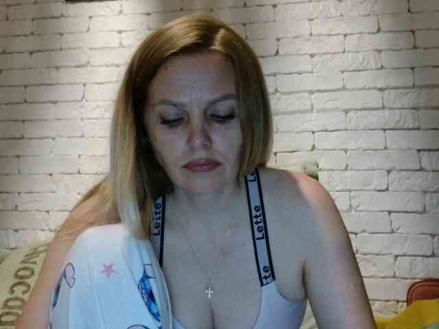 AngelAlone webcam